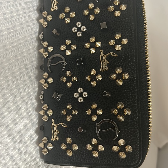 Christian Louboutin,Panettone wallet in Leather Loubinthesky Seville Spikes.
